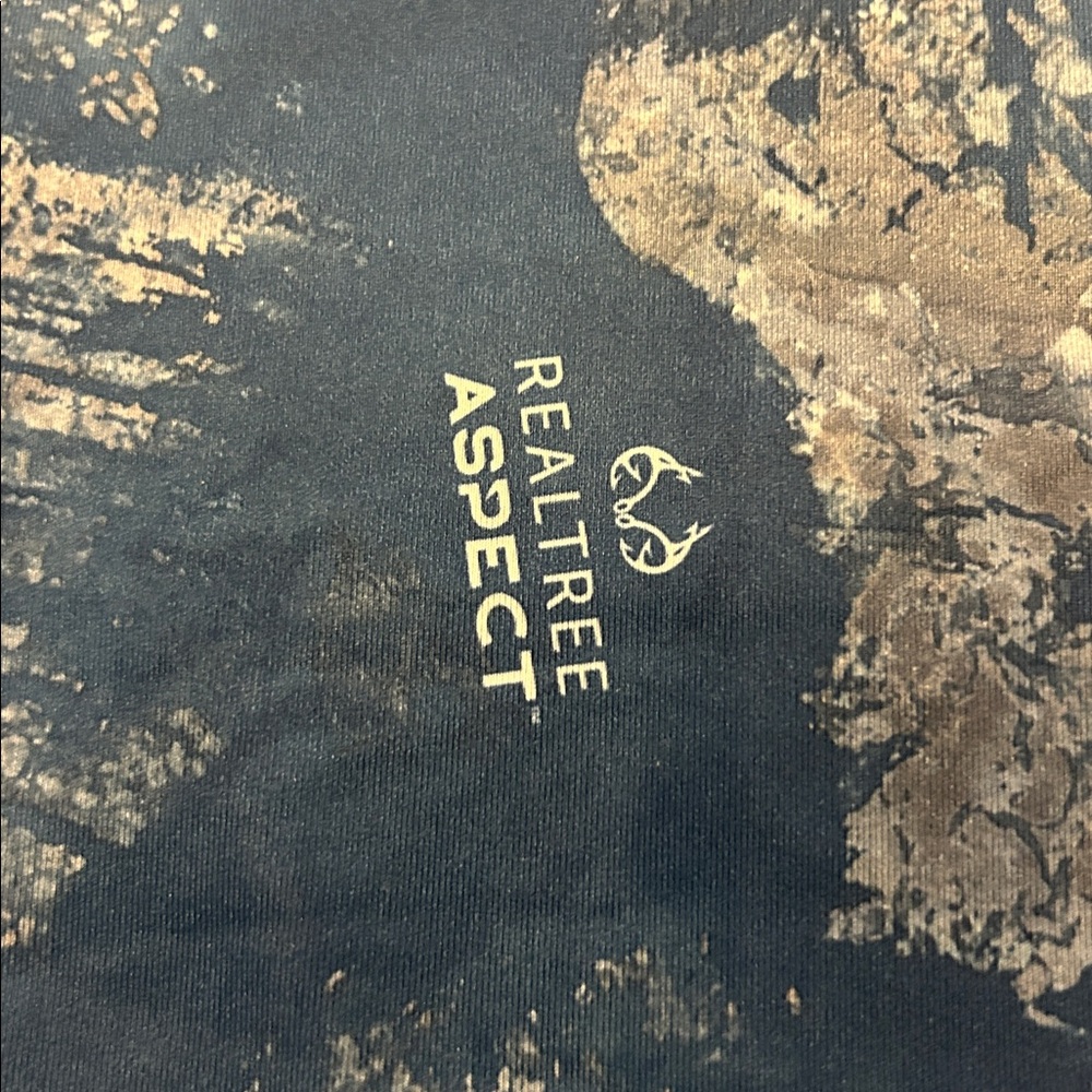 Realtree‎ Men's Long Sleeve reversible Blue Pattern Tee - Picture 6 of 8
